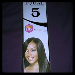 ModelModel Synthetic Hair Weave